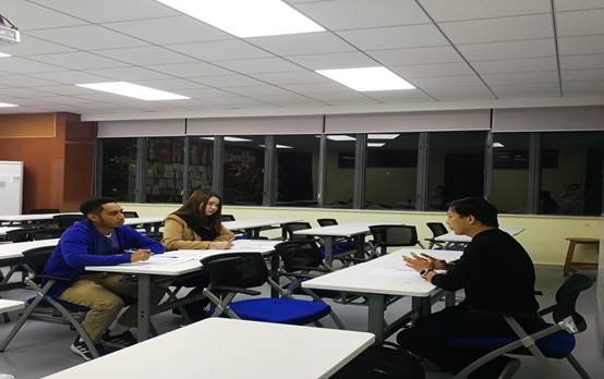 说明: d:\2018年\培训\3专任教师队伍培训\2018年英语培训班\第二期\英语培训班\考核照片\img_20181211_193835.jpg