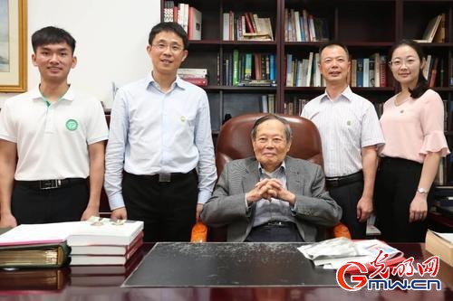 东莞理工学院开设国内首个“杨振宁创新班” NEM1_20180523_C0222825606_A1595106
