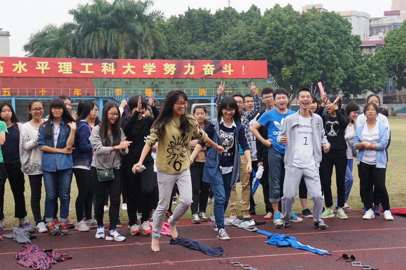 趣味运动会现场-800